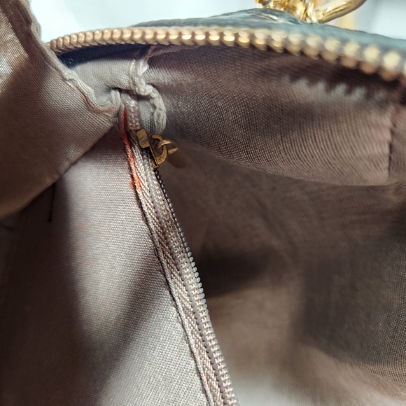 Silver Basketball-Shaped Crossbody Bag - Picture 11 of 13